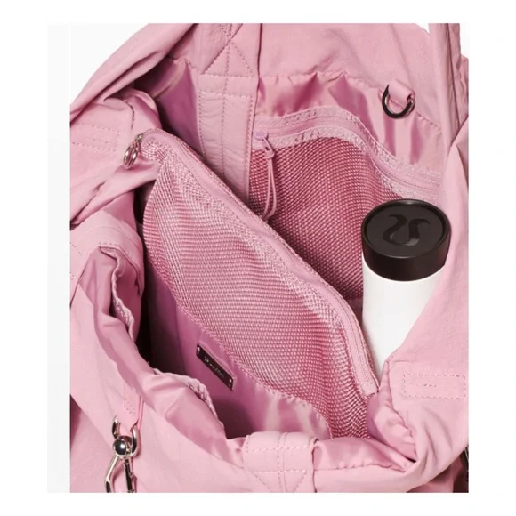 Lululemon on my level travel gym bag pink - Picture 3 of 14
